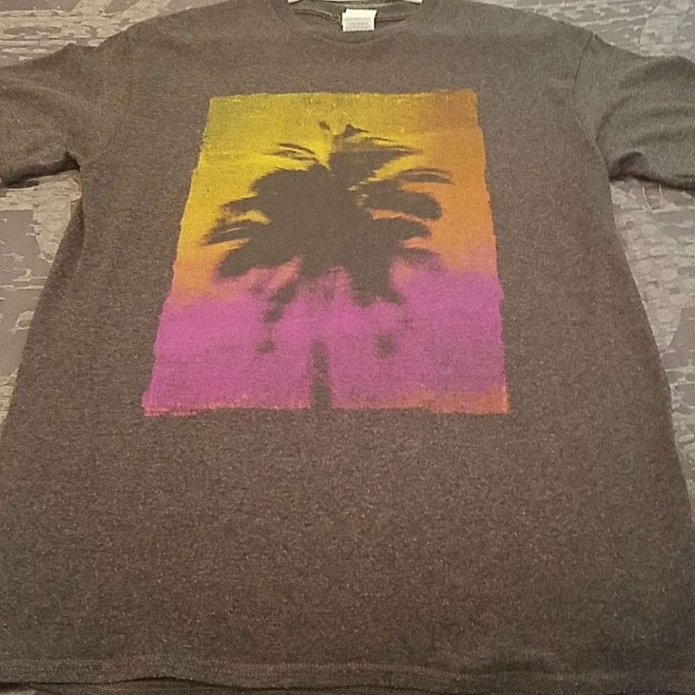Men's t shirt